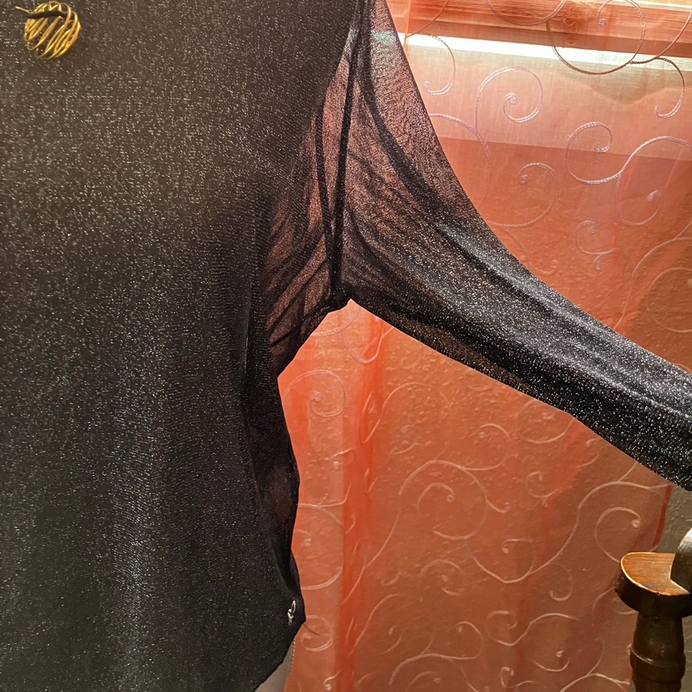 Condition: Like New, see through sparkling Size Small